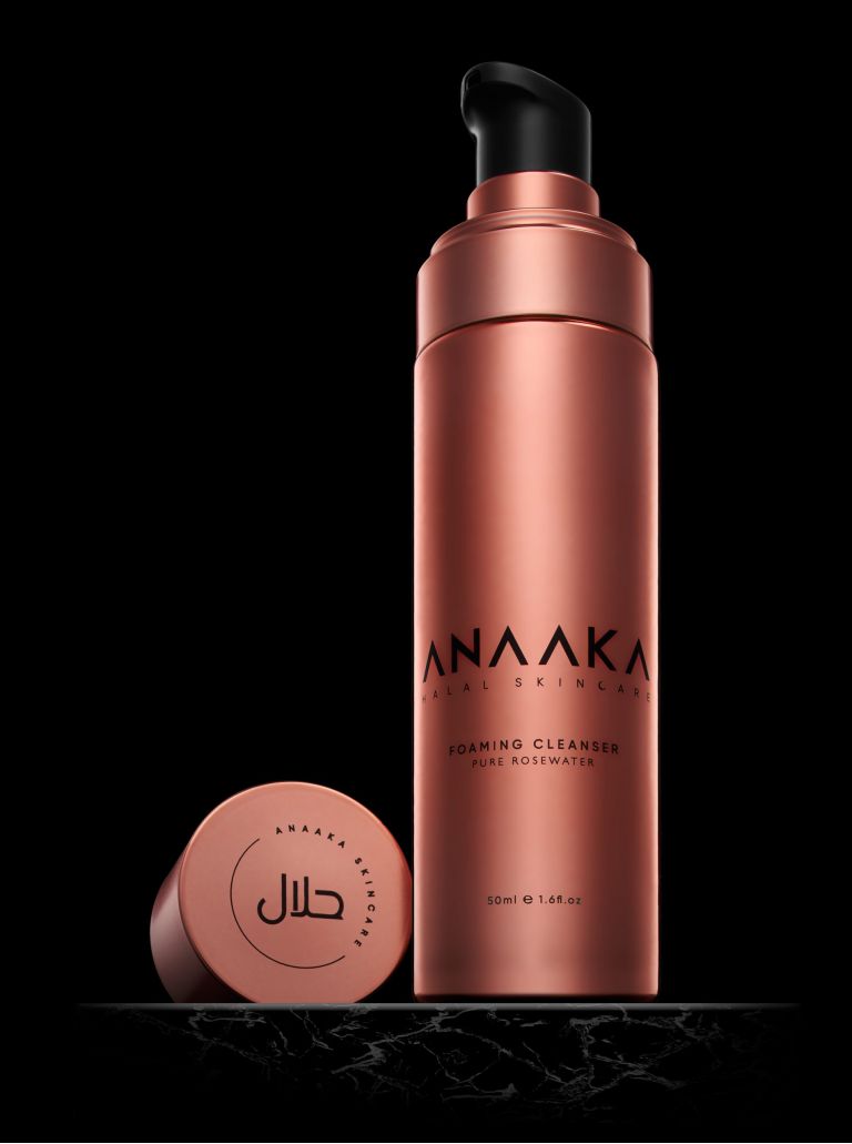 Anaaka-cleanser-hero-scaled-e656dbc2